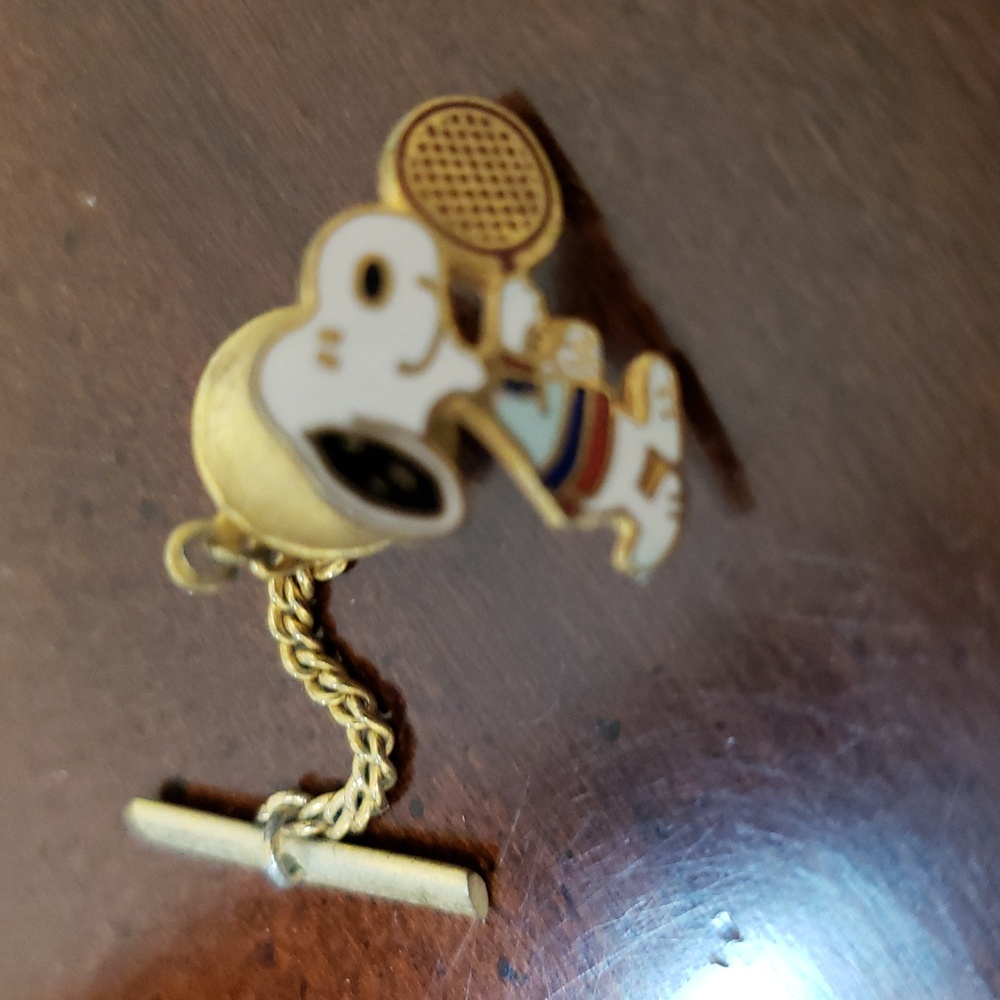 Vintage Snoopy Tennis Tie Tac